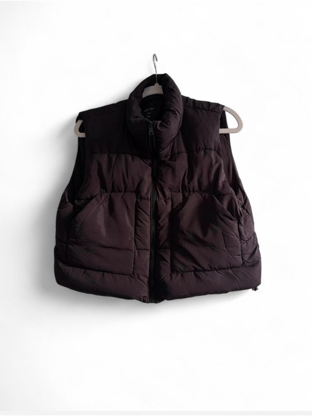 Love Tree Black Puffer Vest Women's Size L 
Diamond Quilted Full Zip